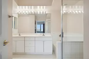 7450 Lincoln Ave, Skokie, IL 60077 - Photo 12