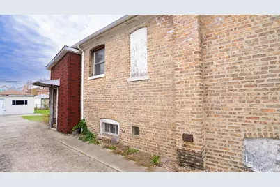 5330 S Mayfield Avenue, Chicago, IL 60638 - Photo 2