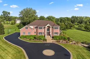 121 Florence Ave, Inverness, IL 60010 - Photo 2