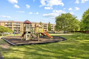 5400 Astor Ln, Rolling Meadows, IL 60008 - Photo 32