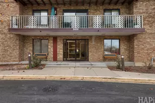 5400 Astor Ln, Rolling Meadows, IL 60008 - Photo 2