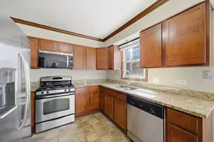 1047 Waterford Cut, Crystal Lake, IL 60014 - Photo 10