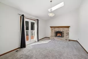 1047 Waterford Cut, Crystal Lake, IL 60014 - Photo 8