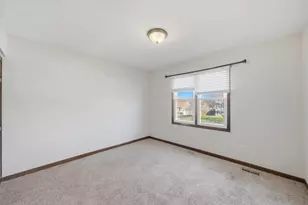 1047 Waterford Cut, Crystal Lake, IL 60014 - Photo 16