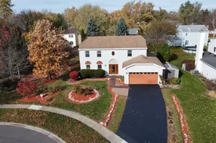 1155 Hanover Dr, Batavia, IL 60510 - Photo 2