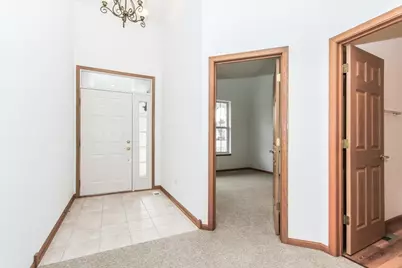 202 Braeburn Circle, Sugar Grove, IL 60554 - Photo 2