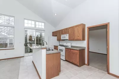 202 Braeburn Circle, Sugar Grove, IL 60554 - Photo 12