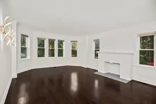 7958 S Luella Ave, Chicago, IL 60617 - Photo 2