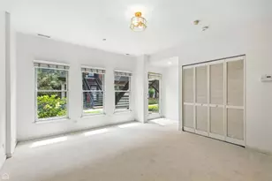 834 W Village Ct, Chicago, IL 60608 - Photo 8