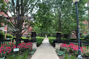 834 W Village Ct, Chicago, IL 60608 - Photo 24