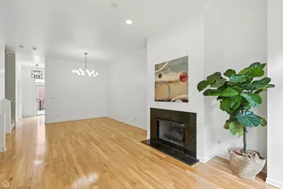 834 W Village Court, Chicago, IL 60608 - Photo 4