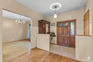 31 W Harrison Rd, Lombard, IL 60148 - Photo 2