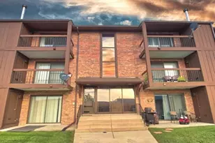 7537 175th St, Tinley Park, IL 60477 - Photo 1