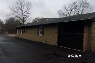 431 S 5th St, Watseka, IL 60970 - Photo 2