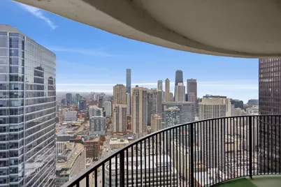 300 N State Street #5803, Chicago, IL 60654 - Photo 14