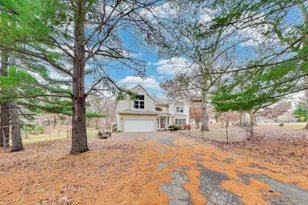 5695 S Park Pl Dr, Rochelle, IL 61068 - Photo 4