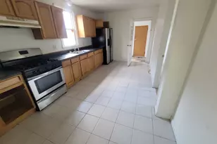 303 W 153rd Pl, Calumet City, IL 60409 - Photo 10