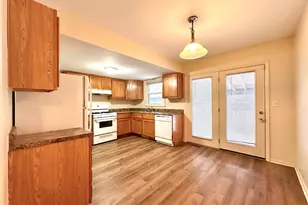 2720 Gilboa Ave, Zion, IL 60099 - Photo 6