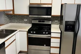 5041 Warren St, Skokie, IL 60077 - Photo 4