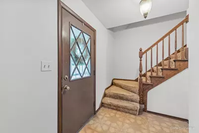 315 Leeds Court, Naperville, IL 60565 - Photo 6