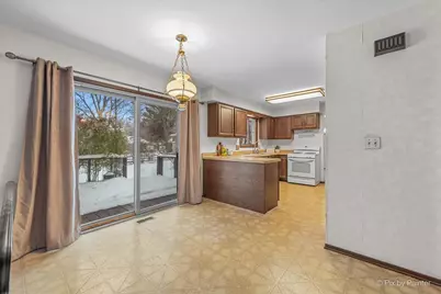 315 Leeds Court, Naperville, IL 60565 - Photo 10