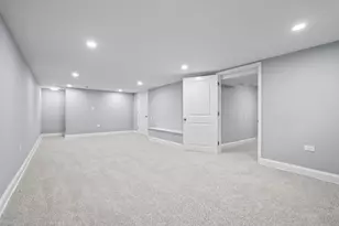 1813 E Wood Ln, Mount Prospect, IL 60056 - Photo 24