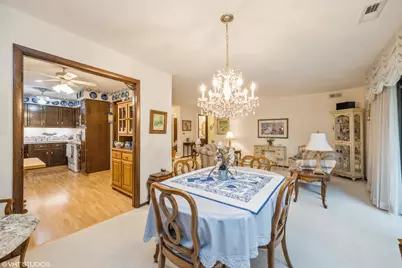 301 Lake Hinsdale Drive #404, Willowbrook, IL 60527 - Photo 6