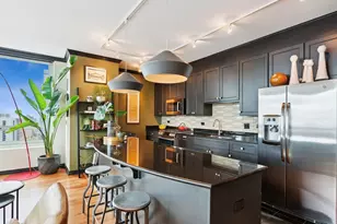 33 W Ontario St, Chicago, IL 60654 - Photo 6