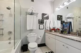 33 W Ontario St, Chicago, IL 60654 - Photo 10