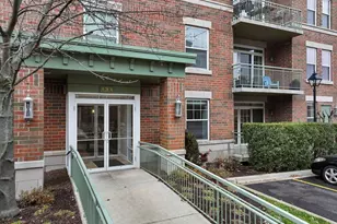 133 W Palatine Rd, Palatine, IL 60067 - Photo 2