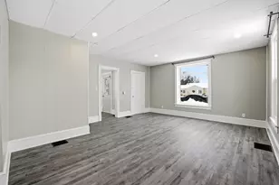 406 W Balsam St, Forreston, IL 61030 - Photo 16