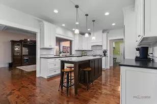 7298 Claridge Ct, Long Grove, IL 60047 - Photo 2