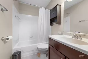 23 Hesterman Dr, Glendale Heights, IL 60139 - Photo 16