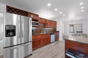 23 Hesterman Dr, Glendale Heights, IL 60139 - Photo 4