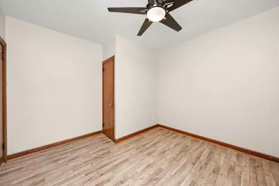 11400 S Champlain Avenue, Chicago, IL 60628 - Photo 10