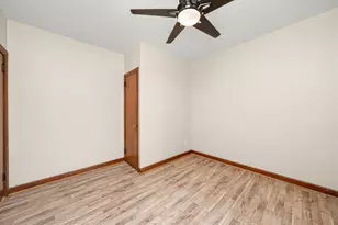 11400 S Champlain Ave, Chicago, IL 60628 - Photo 10