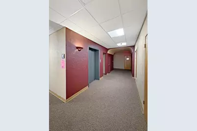 222 W Exchange Street, Freeport, IL 61032 - Photo 32