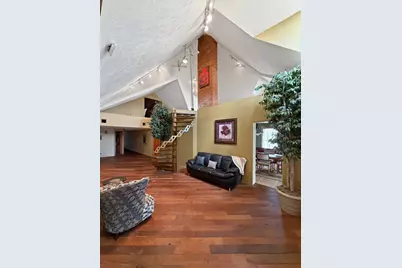 222 W Exchange Street, Freeport, IL 61032 - Photo 16