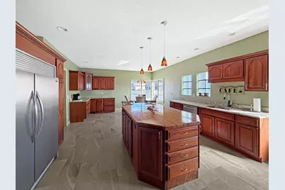 222 W Exchange Street, Freeport, IL 61032 - Photo 12