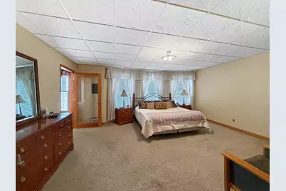 222 W Exchange Street, Freeport, IL 61032 - Photo 38