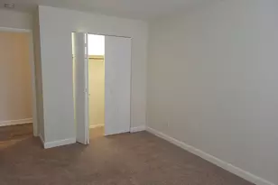 1039 College Ave, Wheaton, IL 60187 - Photo 8