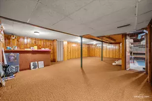 1103 Hiawatha Dr, Elgin, IL 60120 - Photo 12