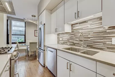 130 S Canal Street #9F, Chicago, IL 60606 - Photo 8
