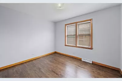 11038 S Avenue N, Chicago, IL 60617 - Photo 14