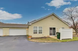 104 Waterbury Cir, Oswego, IL 60543 - Photo 22