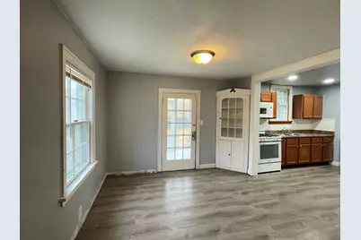 [Address not provided], Waukegan, IL 60085 - Photo 4