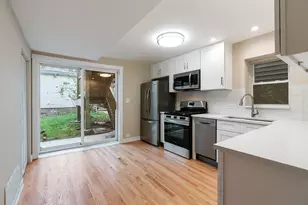 2432 W Carmen Ave, Chicago, IL 60625 - Photo 4