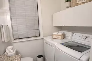 642 N Dearborn St, Chicago, IL 60654 - Photo 10