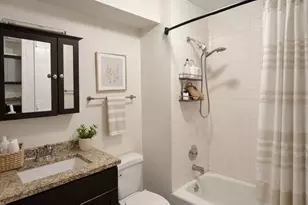 642 N Dearborn St, Chicago, IL 60654 - Photo 8