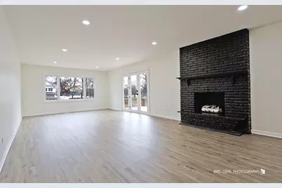18653 W Willow Point Drive, Grayslake, IL 60030 - Photo 16